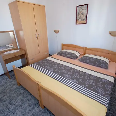 Mica By El-pi Tours Apartment Njivice